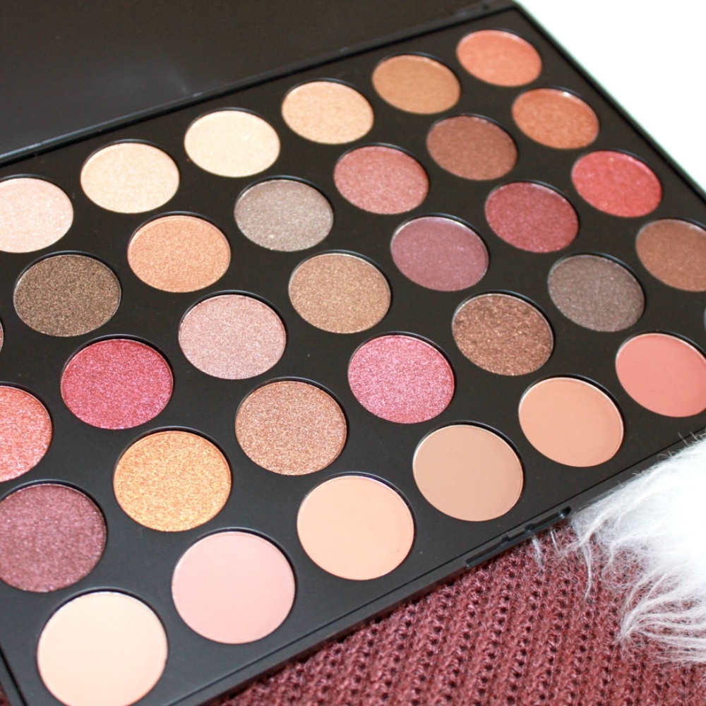 35F Fall into Frost Eyeshadow Palette